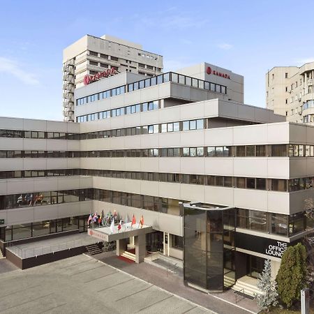 Ramada Iasi City Center Экстерьер фото